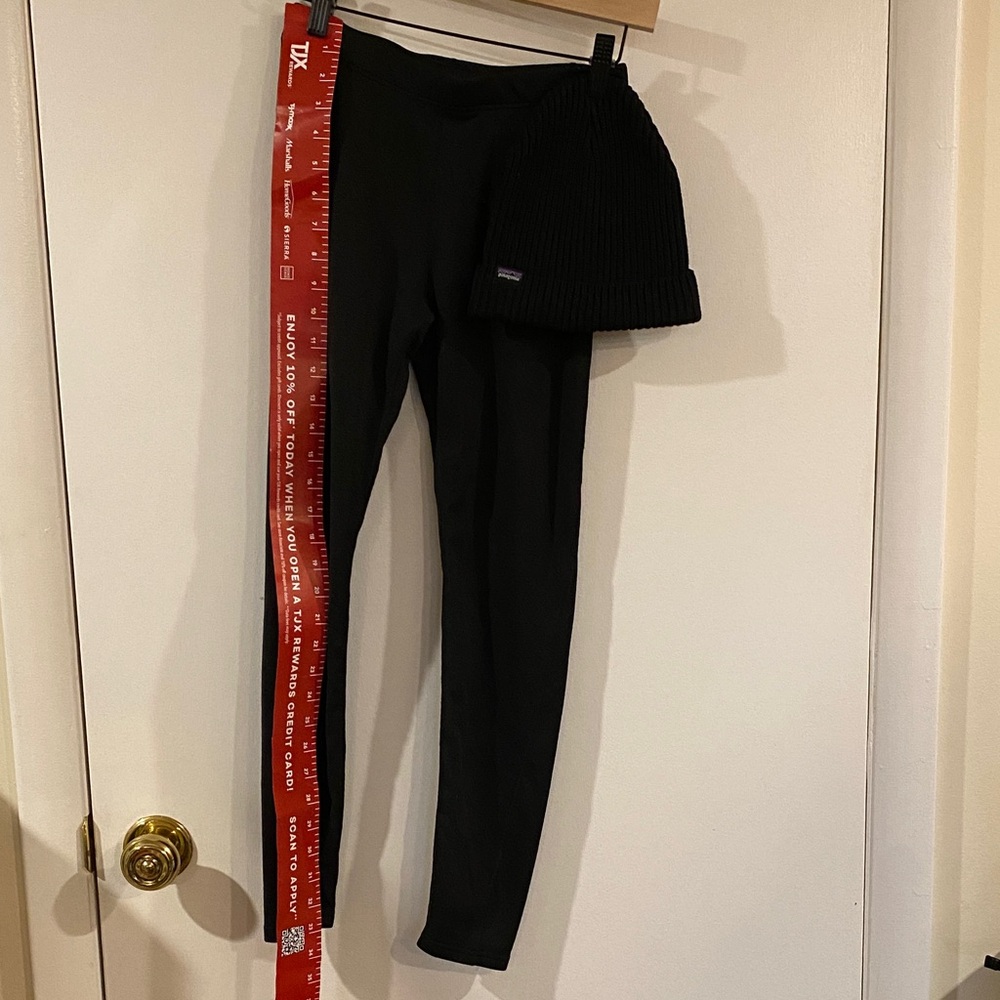 Patagonia Black Kids Performance Leggings and Patagonia hat